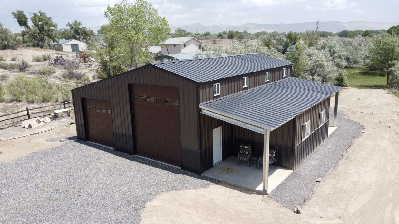 32'w x 40'l x 15'h (eave) with an 11'-4"w x 40'l attached leanto